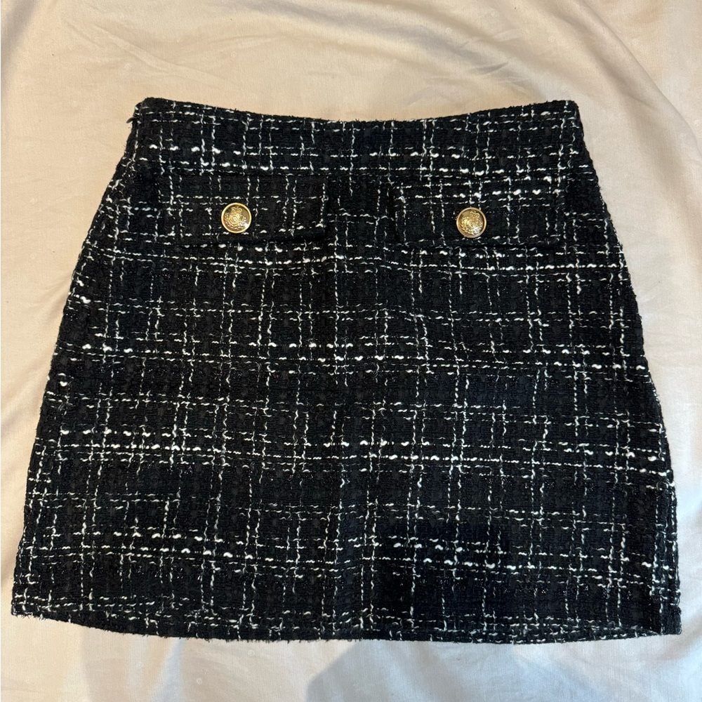 Tweed skirt blackk color size s brand new